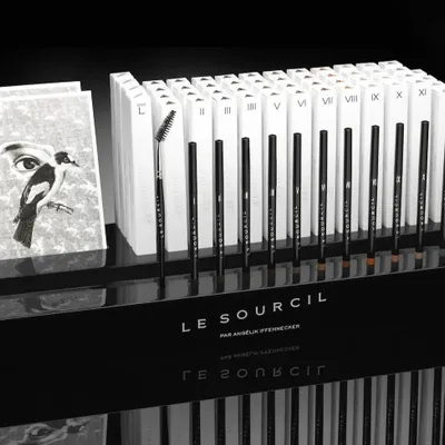 Cosmétiques - LE PRÉSENTOIR NOIR - LE SOURCIL PAR ANGÉLIK IFFENNECKER