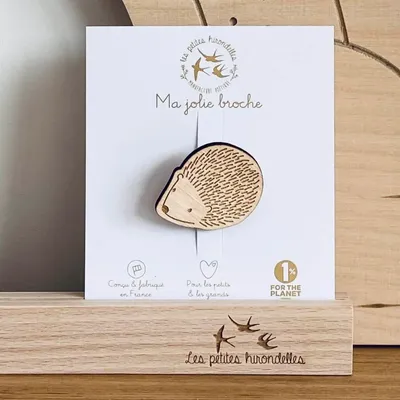 Wooden brooch - Hedgehog - LES PETITES HIRONDELLES