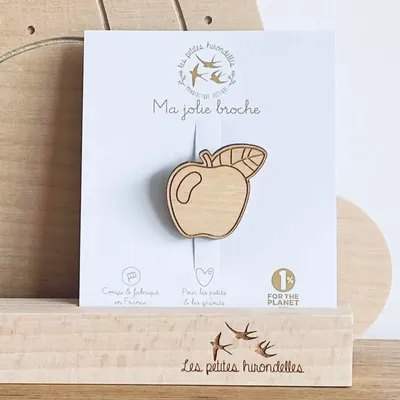 Broche en bois - Pomme - LES PETITES HIRONDELLES