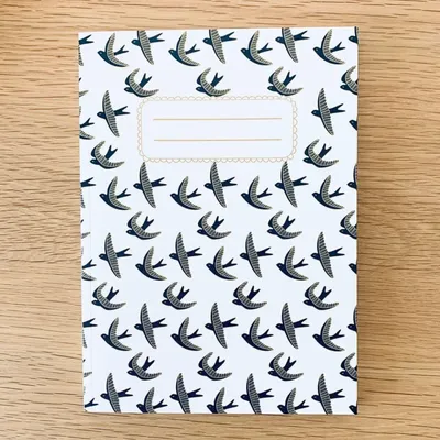 Papeterie bureau - Carnet en papier A5 - Pages blanches - Les hirondelles en vol - Ciel blanc - LES PETITES HIRONDELLES