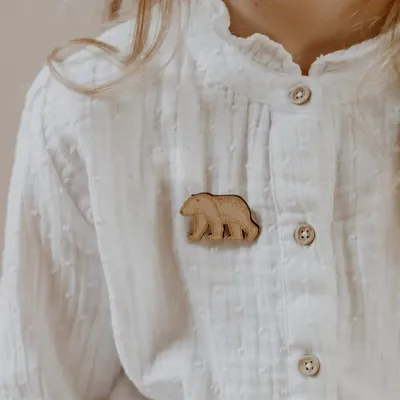 Pin's en bois - Ours - LES PETITES HIRONDELLES