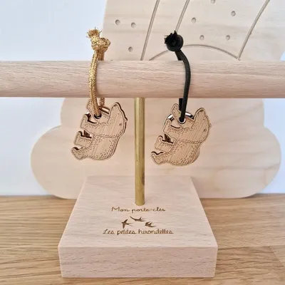 Cadeaux - porte-cles-en-bois-ours - LES PETITES HIRONDELLES