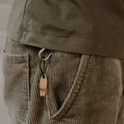 Gifts - Wooden keyring - Surfboard - Strap Gold - LES PETITES HIRONDELLES