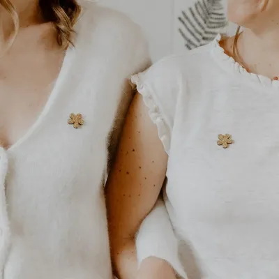 Broches - pin-s-feutrine-pailletee-fleur-a-partager - LES PETITES HIRONDELLES