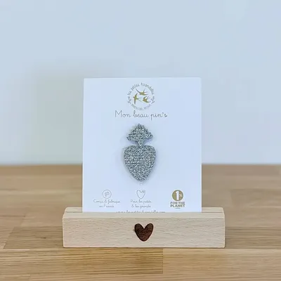 Broches - pin-s-feutrine-pailletee-sacre-coeur-ex-voto - LES PETITES HIRONDELLES