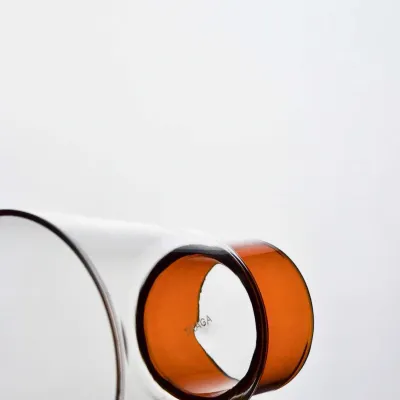 Glass - Podio Cup - Amber - TRAGA