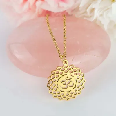 Jewelry - Gold-plated Om - Aum pendant - MANDALASHOP