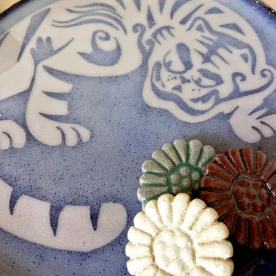 Decorative objects - Tiger Minhwa guardian dish - LES MONDES DE MA