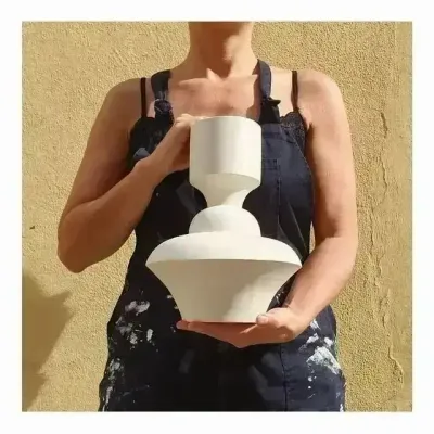 Pièces uniques - Vase sculptural et géométrique en porcelaine blanche - Oneiros E4 - CALLIGRAMME