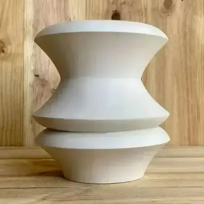 Pottery - Sculptural, geometric vase in white porcelain - Palindrome A3L - CALLIGRAMME