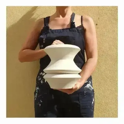 Pottery - Sculptural, geometric vase in white porcelain - Palindrome A3L - CALLIGRAMME