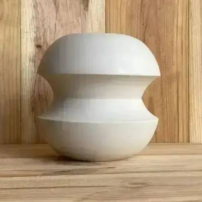Autres décorations de Noël - Vase sculptural et géométrique en porcelaine blanche - Palindrome B2S - CALLIGRAMME