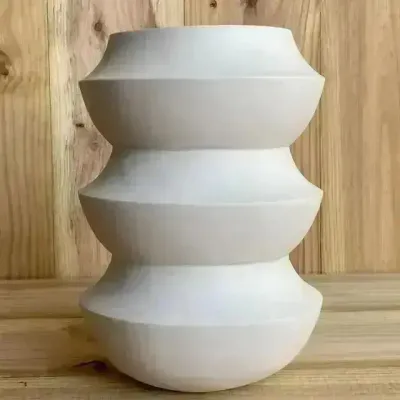 Vases - Sculptural, geometric vase in white porcelain - Palindrome B4S - CALLIGRAMME