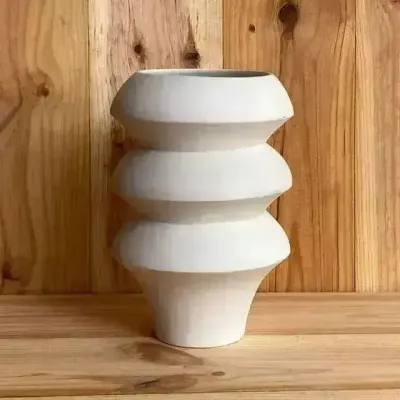 Céramique - Vase sculptural et géométrique en porcelaine blanche - Palindrome C4L - CALLIGRAMME