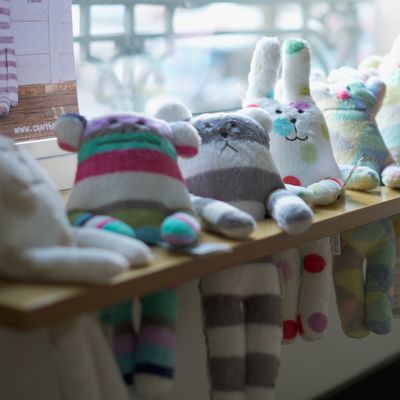 Toys - CRAFTHOLIC HOLDING CUSHION - CRAFTHOLIC