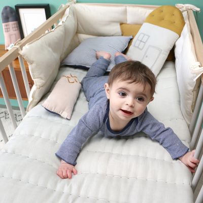 Children's bedrooms - Hand Quilted Blanket - Aqua - CAMOMILE LONDON