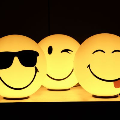 Gifts - Smiley Lamp Plug-in with LED - MALOANE
