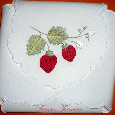 Platter and bowls - BREAD COVERS - LINHO DO CASTELO - LIN DE CHATEAU