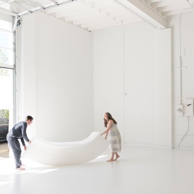 Tables Salle à Manger - table en porte-à-faux - MOLO