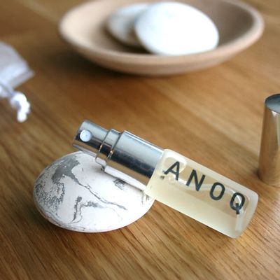 Cadeaux - Diffuseur d'huiles essentielles / Galets d'argile à parfumer - ANOQ