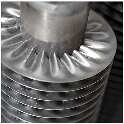 Aménagements pour bureau - Radiateur industriel TUBE-AILETTES horizontal - TUBE AILETTES PAR CHAUFFAGE DECOR - RADIATEURS DESIGN SUR STOCK