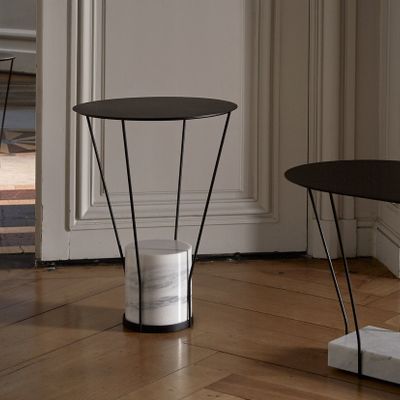 Pièces uniques - Table basse LEST avec bloc de marbre de Carrara. - RADAR INTERIOR