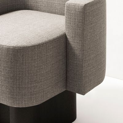 Small armchairs - LLOYD ARMCHAIRS AND POUFS - GIOBAGNARA