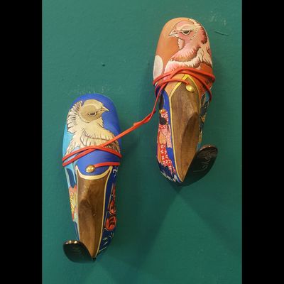 Chambres d'hôtels - Cintres créatifs faits à la main "Medium Size Fil Rouge" - GILDE SCARTI E MESTIERI