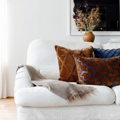 Fabric cushions - Velvet Cushions - Chand - CHHATWAL & JONSSON