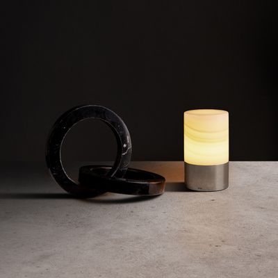 Outdoor decorative accessories - TOTEM - ALABASTER -  Portable Table lamp (Wireless) - VOLTRA LIGHTING