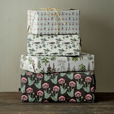 Gifts - Gift wrapping in recycled paper - KOUSTRUP & CO