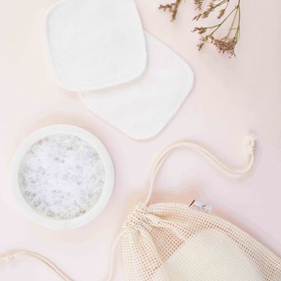 Beauty products - 7 REUSABLE MAKEUP REMOVER PADS + LAUNDRY BAG - BACHCA