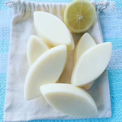Cosmétiques - Démaquillant solide au lait de chèvre bio - SAVONNERIE DE BORMES