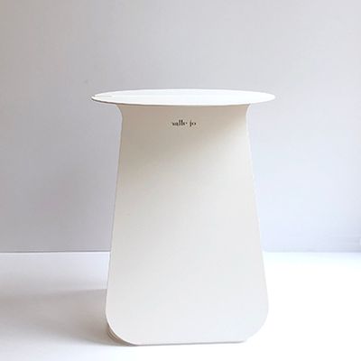 Coffee tables - Round symmetrical side table YOUMY - White powdered - MADEMOISELLE JO