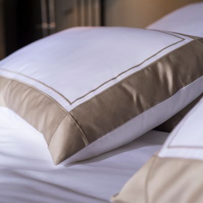 Hotel bedding - Naica Bed Linen - AIGREDOUX