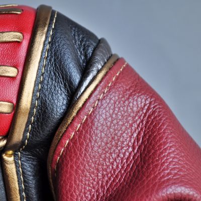 Pièces uniques - Sculpture en Cuir Geisha - ANNIE DELEMARLE SCULPTURE CUIR