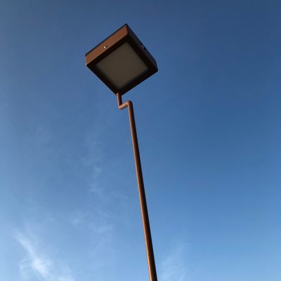 Lampadaires extérieurs - borne solaire TEE XL - LYX LUMINAIRES