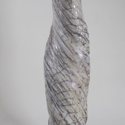 Ceramic - White ceramic vase Raku “Torsade” - BARBARA BILLOUD