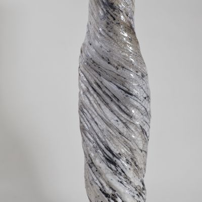 Pots de fleurs - Vase céramique blanc Raku "Torsade" - BARBARA BILLOUD