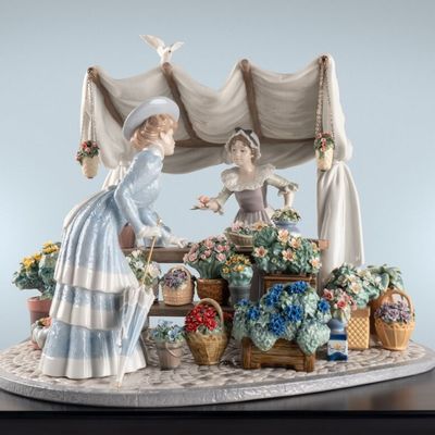 Sculptures, statuettes and miniatures - Flower's Market - Lladró High Porcelain Handmade Limited Edition - LLADRÓ