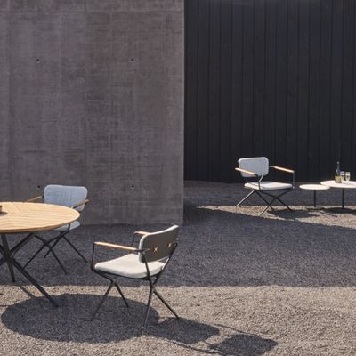 Lawn tables - Exes Table - ROYAL BOTANIA