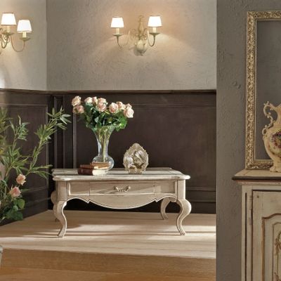 Tables basses - Tables basses françaises provinciales et classiques chics - INTERIORS ITALIA