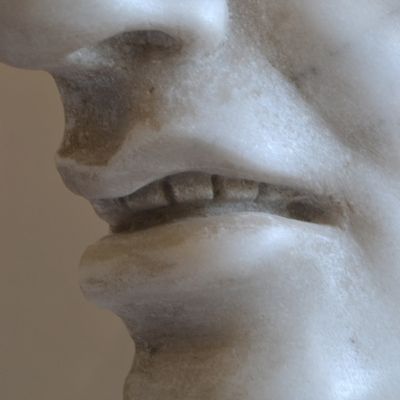 Sculptures, statuettes et miniatures - Tête de Méduse en marbre - TODINI SCULTURE