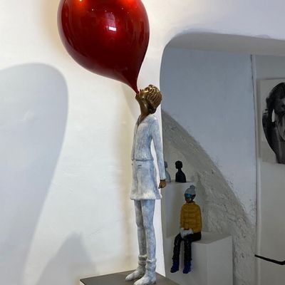 Sculptures, statuettes et miniatures - Sculpture « Fille au ballon» - RONAYETTE MARIE-NOELLE