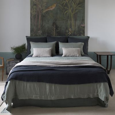 Decorative objects - 100% European linen satin bed linen set. - LISSOY