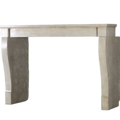 Cheminées - Ancienne Cheminée En Pierre De France Pour Decor Intemporelle - MAISON LEON VAN DEN BOGAERT ANTIQUE FIREPLACES AND RECLAIMED DECORATIVE ELEMENTS