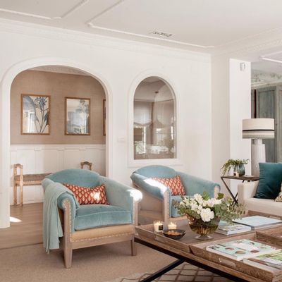 Chairs for hospitalities & contracts - Avis Essence | Armchair and Sofa - CREARTE COLLECTIONS