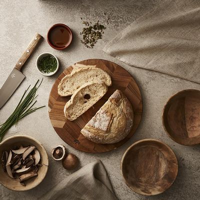 Kitchen utensils - Barbary & Oak Chevron Acacia Round Chopping Board - RKW LTD - BARBARY & OAK