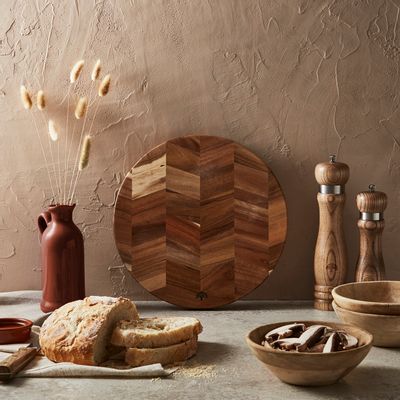 Kitchen utensils - Barbary & Oak Chevron Acacia Round Chopping Board - RKW LTD - BARBARY & OAK