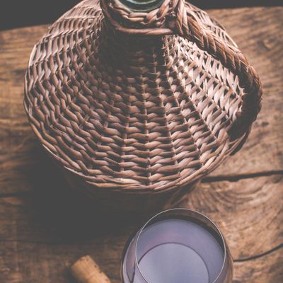 Wine accessories - Dame-Jeanne in glass and wicker buff - AUBRY GASPARD